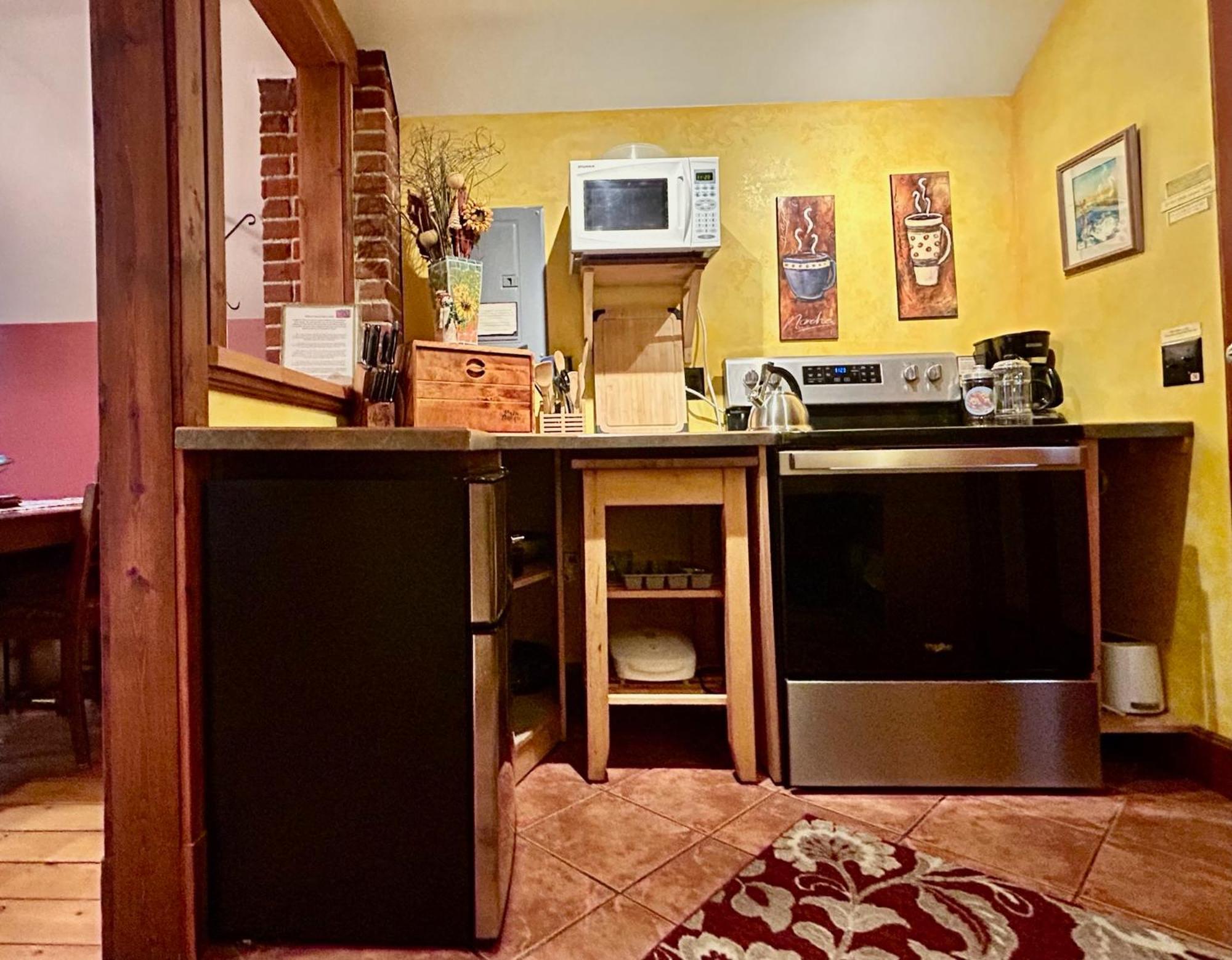 Mistisos Place Vacation Rentals Nelson Esterno foto