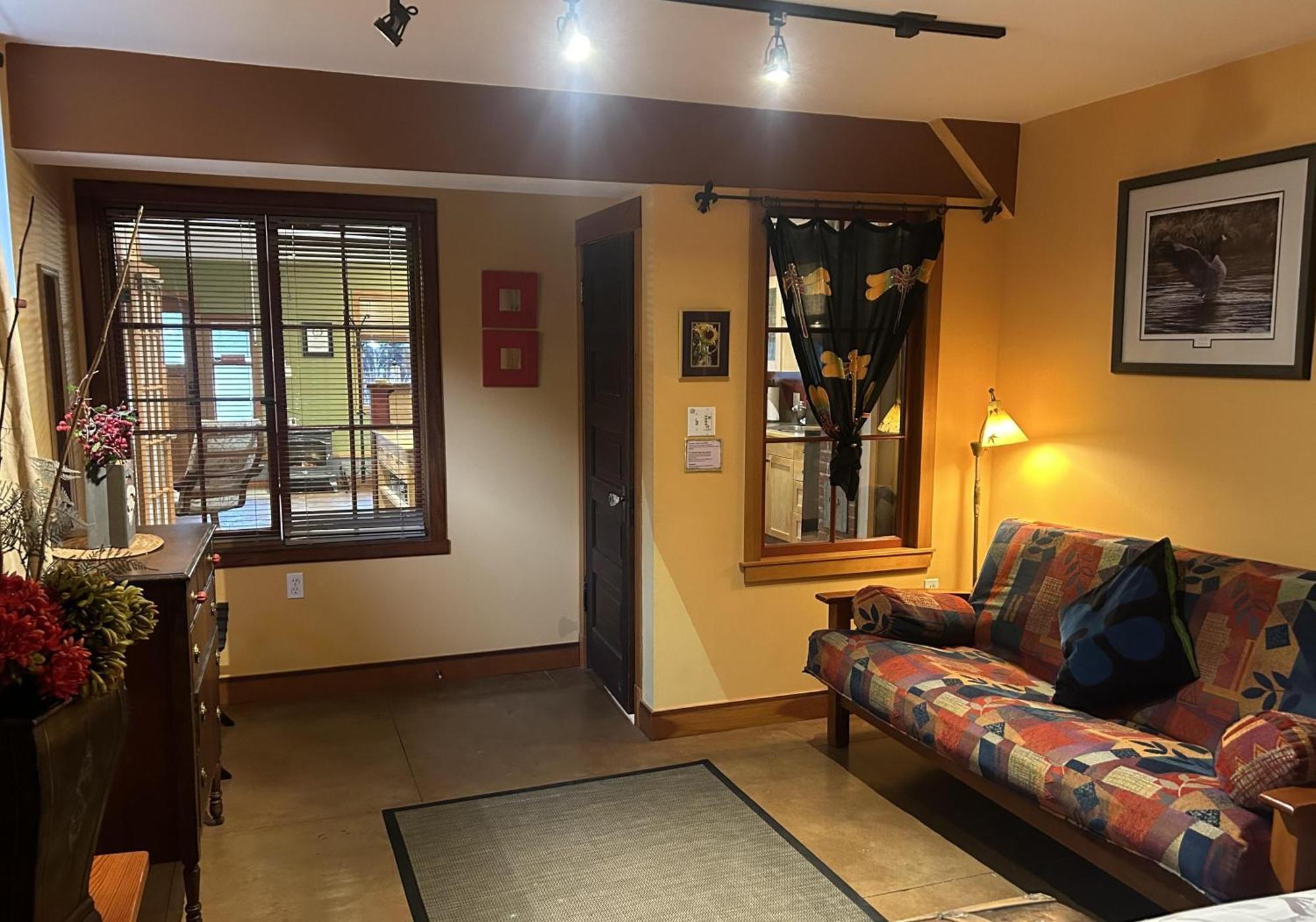Mistisos Place Vacation Rentals Nelson Esterno foto